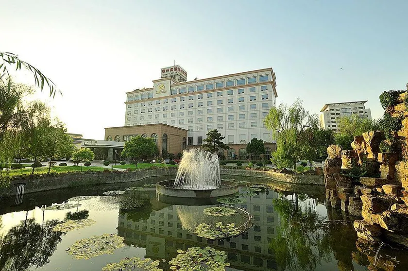 Taizhou Hotel - Image 1