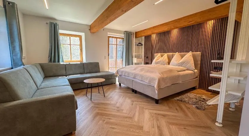 Attersee Apartments - Image 1
