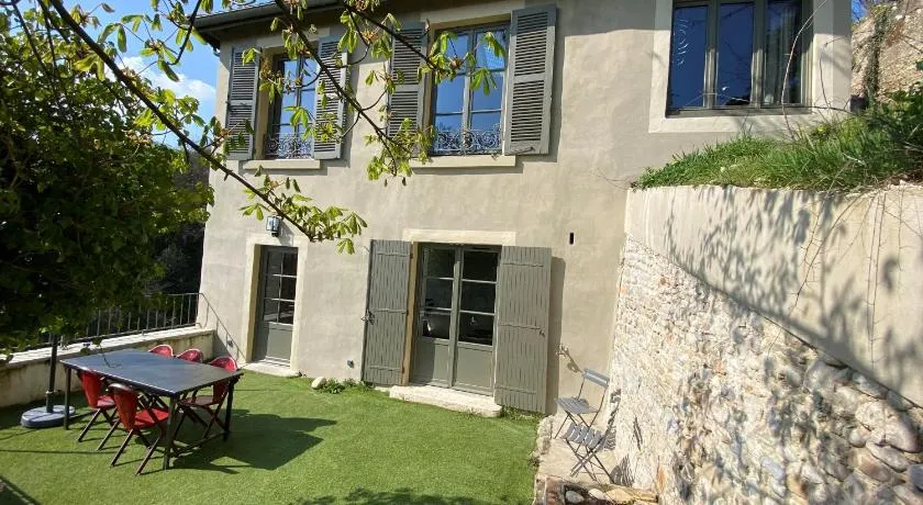 Maison bohème chic de 3 suites face à la cité internationale - Image 1