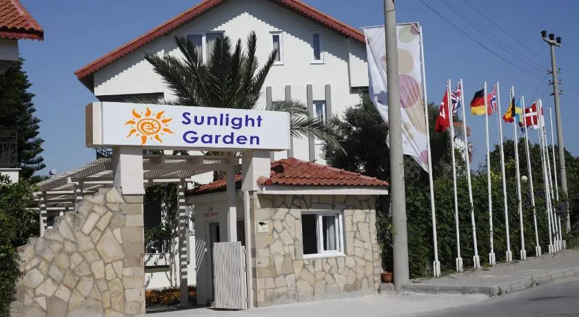 Sunlight Garden Hotel - Image 1