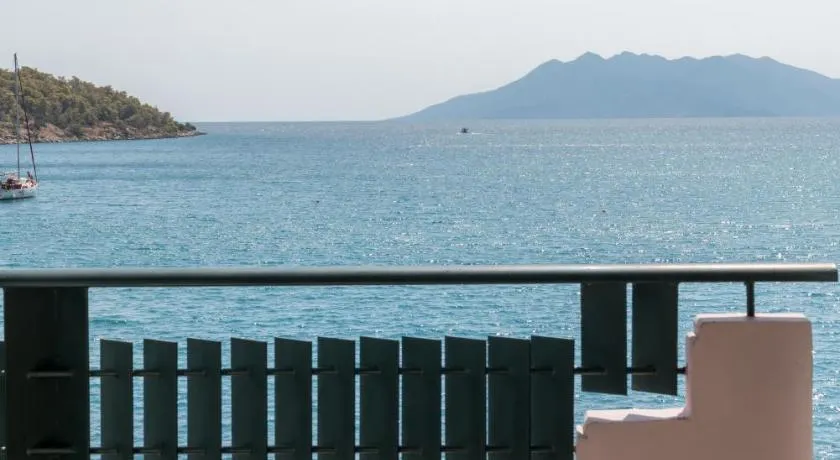 Binji Hotel - Image 1