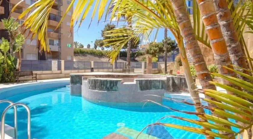 LaZenia beach apartment 6 beds - Image 1