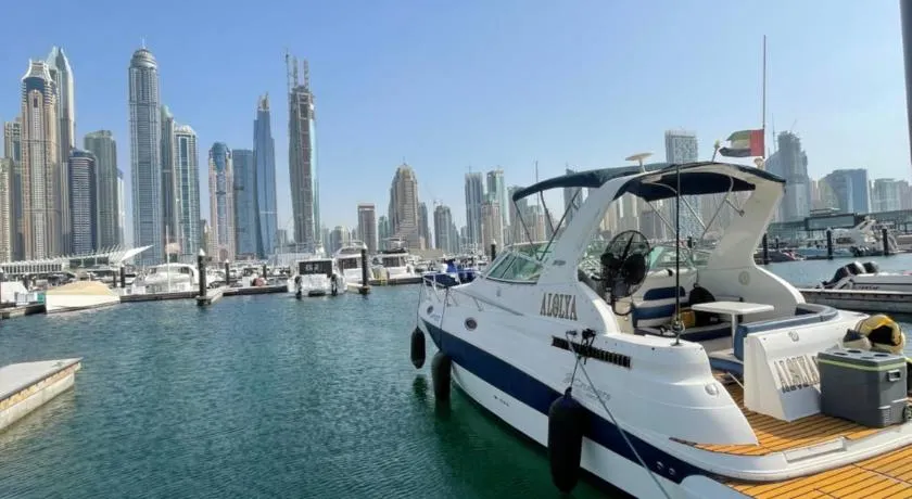 Yacht boat 2 Beds 1 Bath Dubai Eye Dubai Marina JBR - Image 1