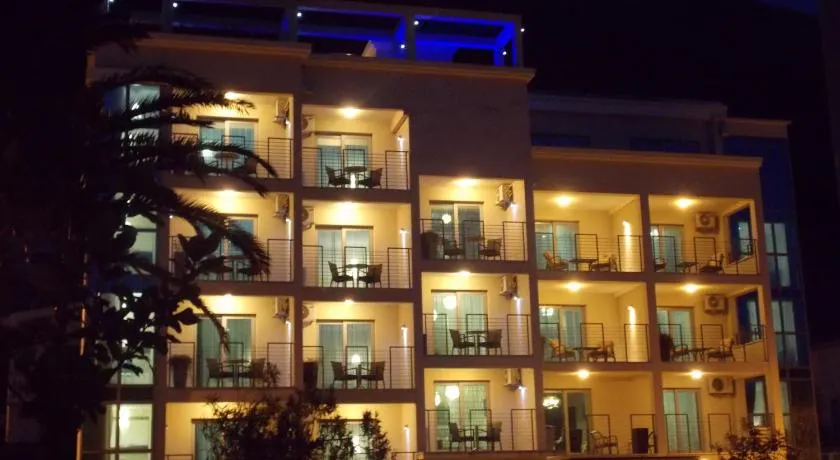 Apartments and Rooms Grand Palazzo - Image 1