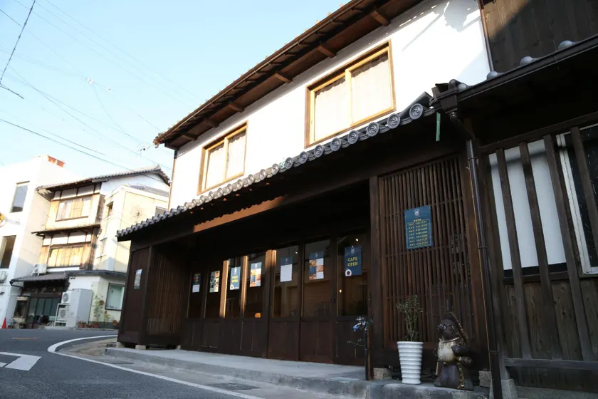 PERCH GUEST HOUSE - Image 1