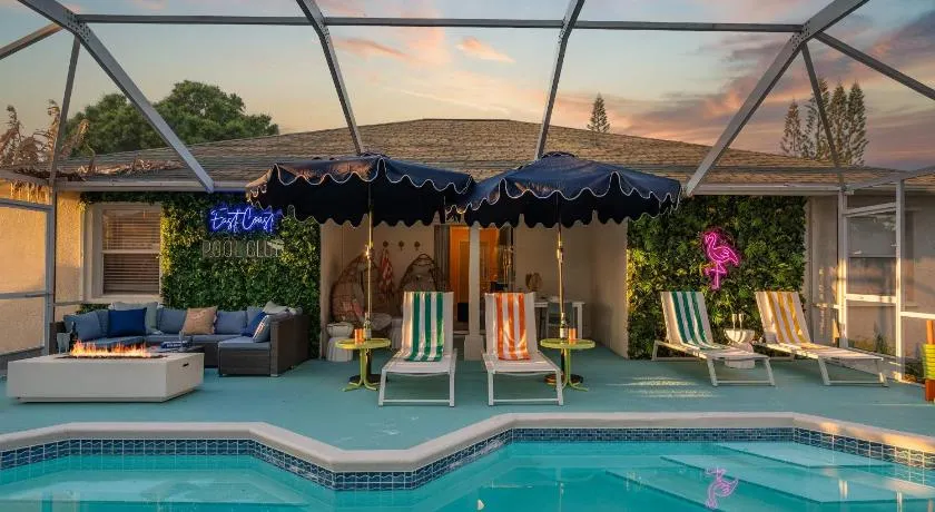 5 Mi to Beach Game Room with Karaoke Grill - Image 1