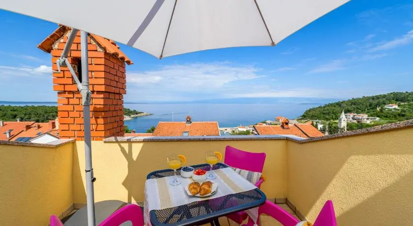 House Rosa - Image 1