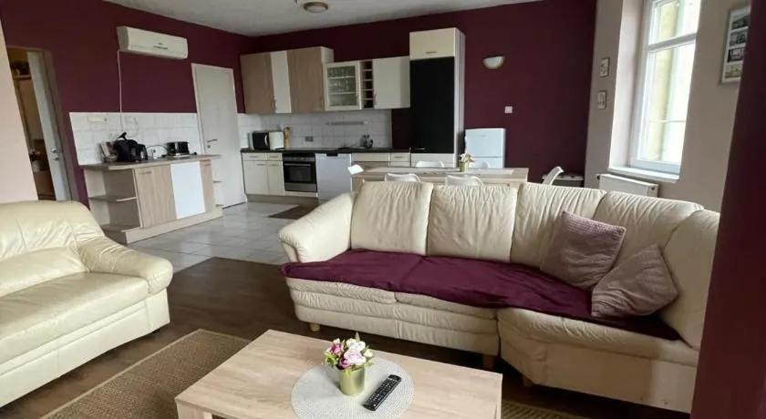 Aqua Apartman - Image 1
