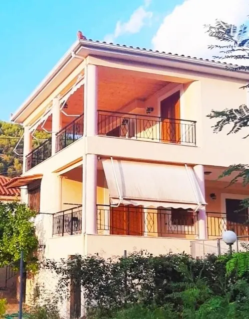Eξοχική μεζονέτα στην περιοχή ζαχαρω - Image 1