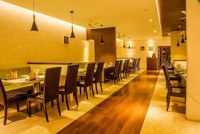 Gayathri Hotel - Image 1
