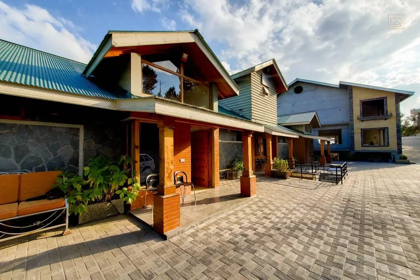 Hotel Hilla and Apartments, Nathia Gali - Image 1