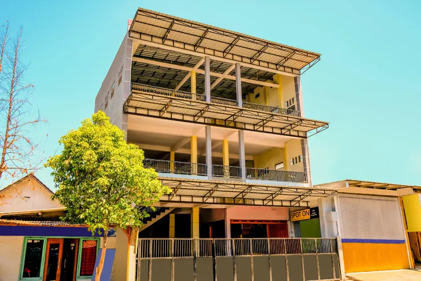 Hotel O Family Residence Syariah - Image 1