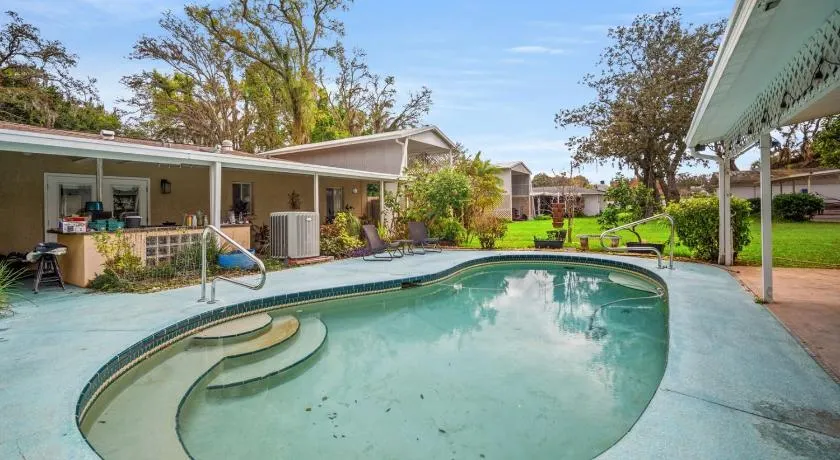 Family Pool Home • Sleeps 8 - Image 1