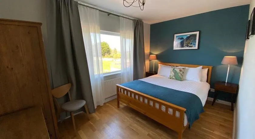 Parker House Beach & Golf Portrush Free parking - Image 1