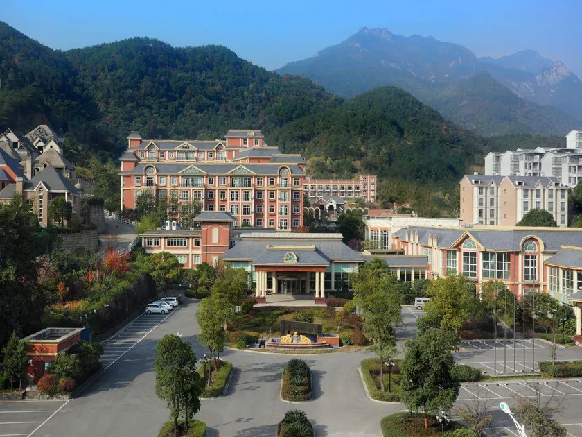 Jiujiang Lushan Resort - Image 1