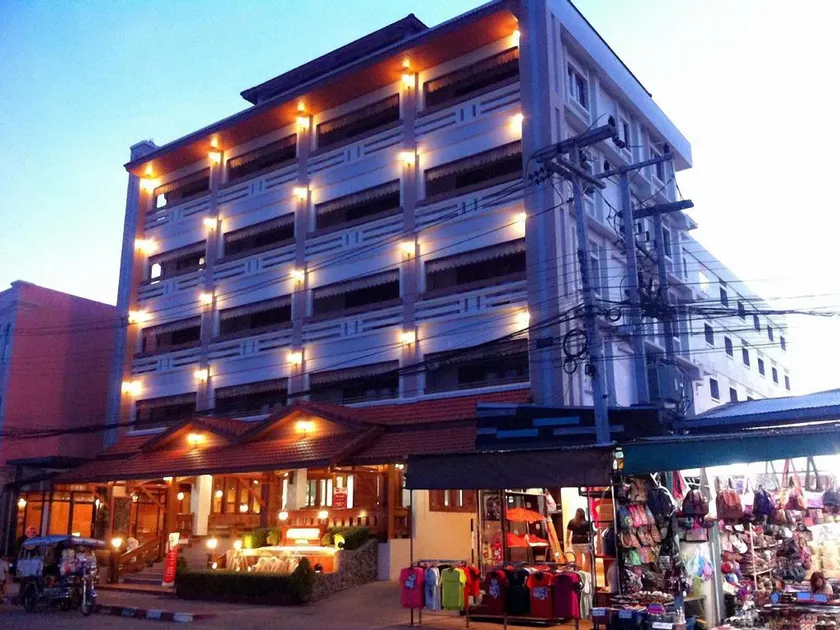 Riverfront Hotel Mukdahan - Image 1