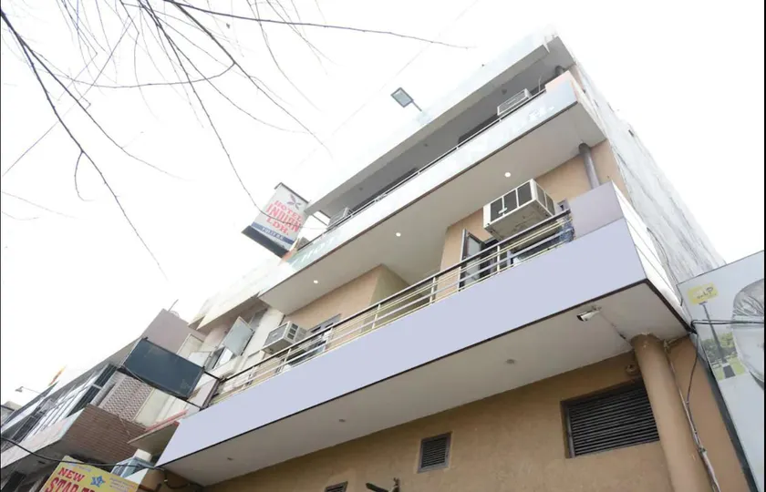 Hotel India - Image 1