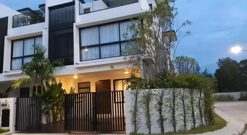 Friendly Townhouse Laguna Park - Image 1