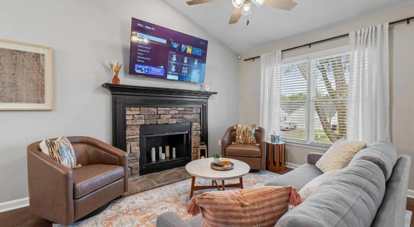 13 Huntcliff Dr Cartersville - Image 1