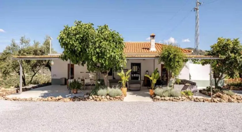 5-Bedroom Villa with Pool, Swimjet and Jacuzzi - Image 1