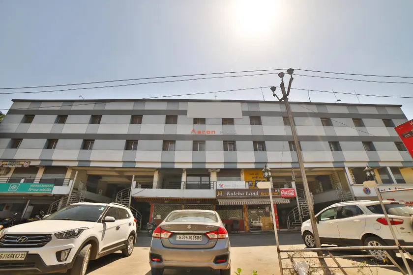 OYO 29126 Bhagyoday Hotel - Image 1
