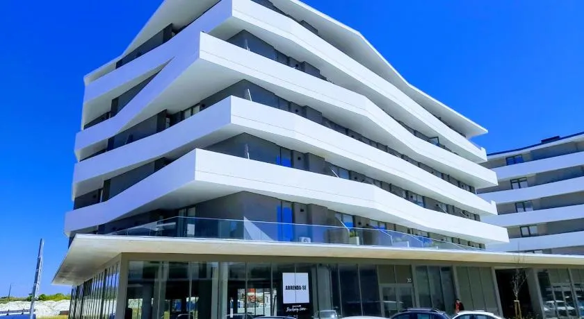 White Design Apartment - Image 1
