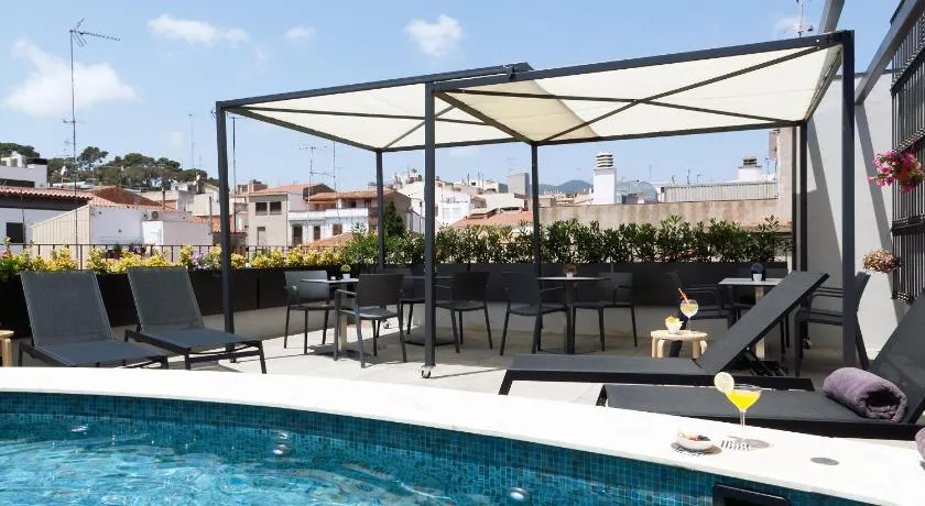 Vila Arenys Hotel - Image 1