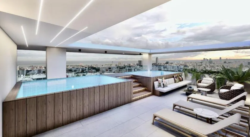 Luxury Designer Suite, Infinity Pool,City Views - Image 1
