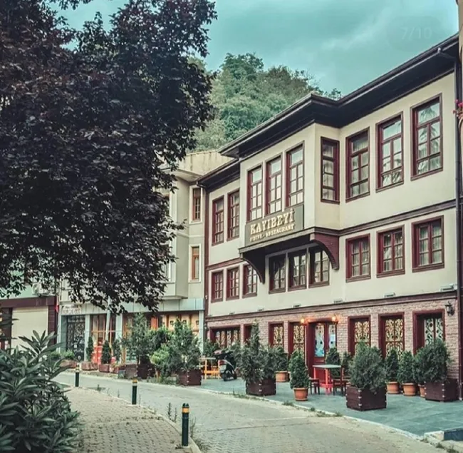 Kayıbeyi Hotel & Restaurant - Image 1