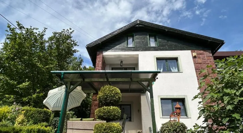 Villa ZöldFüge - Image 1