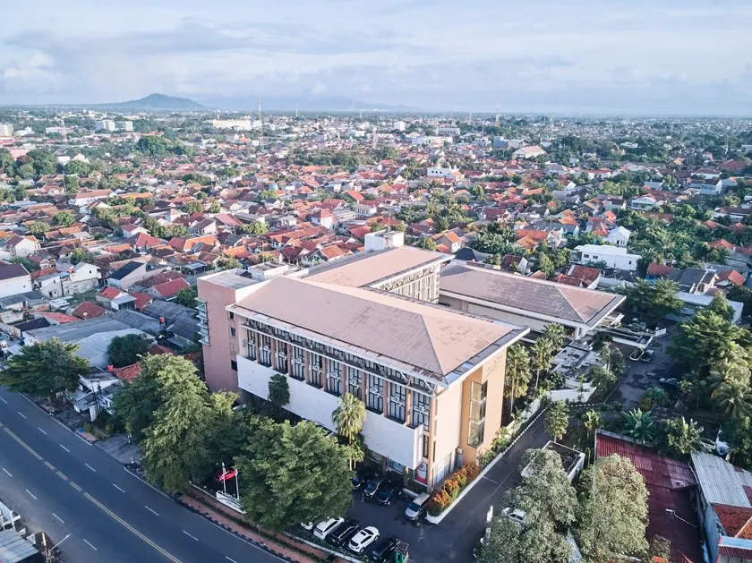 Horison Ultima Ratu Serang - Image 1