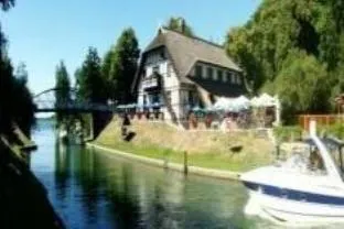 Hotel & Restaurant Lenzer Krug - Image 1