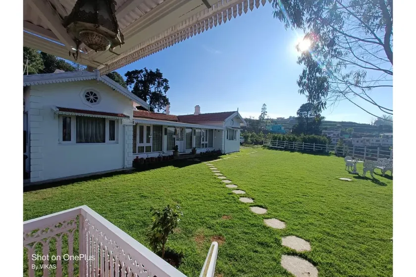 Brooklyn Villa - Image 1