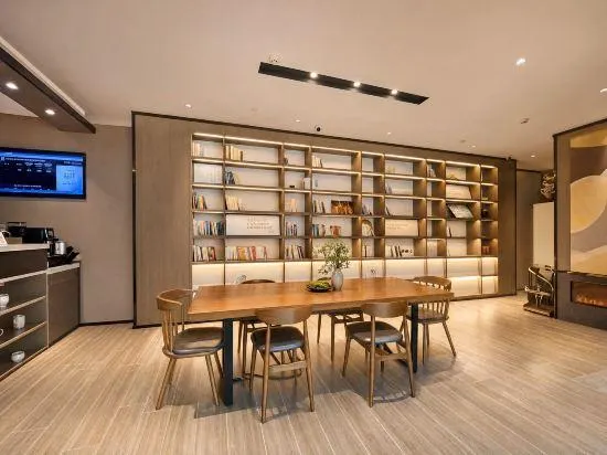 Homeinn Selected Hotel (Hengshui Huizhong Outlet Hengshui High School Branch) - Image 1