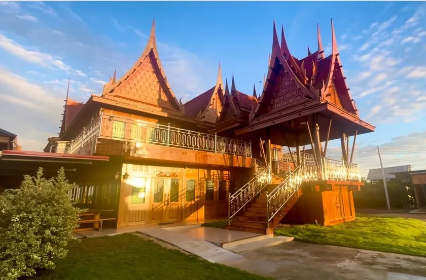 Ruen Singhanat Cafe & Resort - Image 1