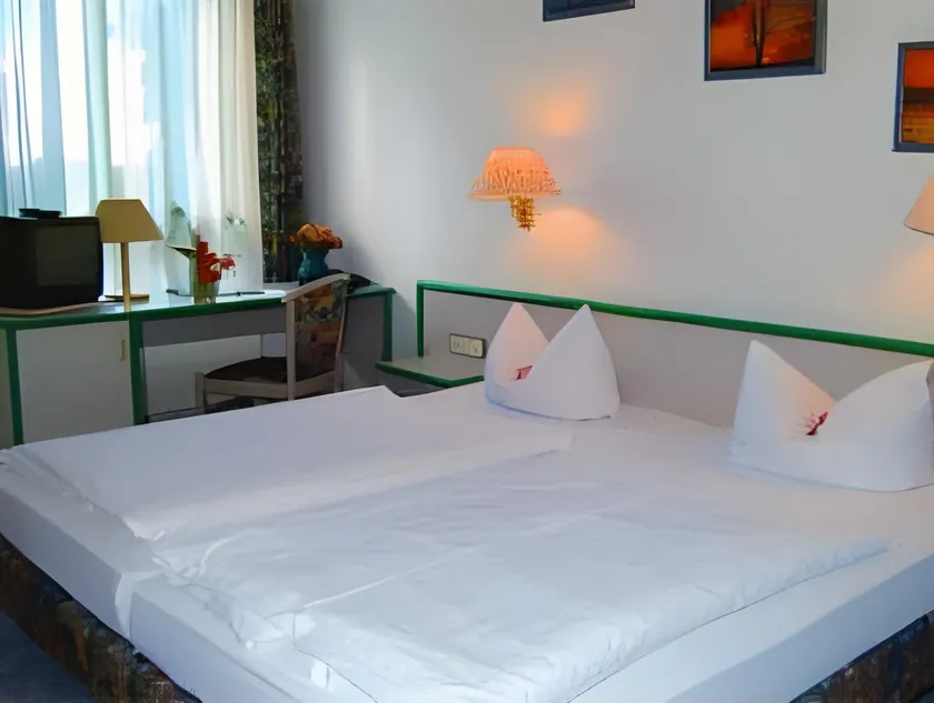 Hotel Landsberg - Image 1