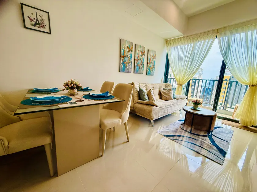 Trizen Colombo stylish high rise condo -Vistablu 32 - Image 1