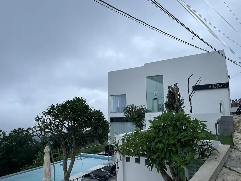 Villa Putih Gedongsongo - Bandungan (3BR + Pool) - Image 1