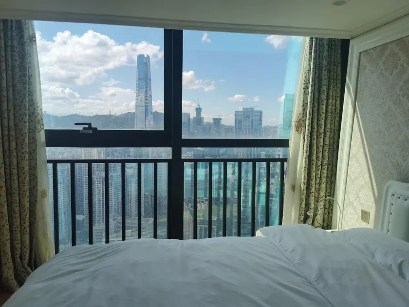 New CBD high-rise 3-brm LOFT, Huaxun Center, Luohu - Image 1