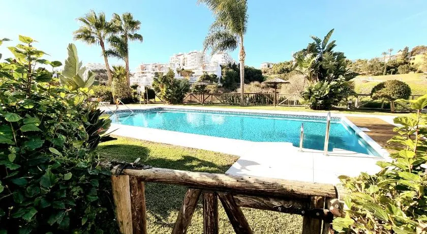 Maison de vacances avec piscine, barbecue et internet haut débit | Vue montagne - Image 1