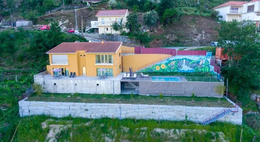 Merck Villa Geres - Image 1