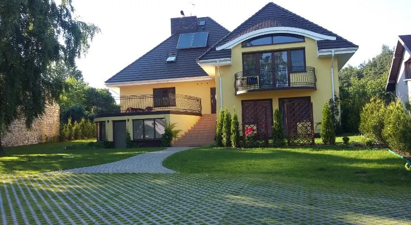 Villa Jura Pokoje Gościnne - Image 1