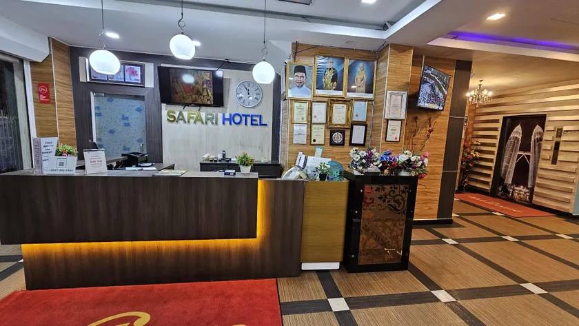 Safari Hotel - Image 1