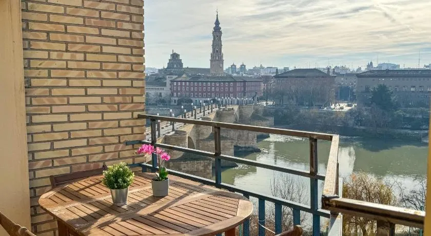 El Puente del Pilar - Turistea Suites - Image 1