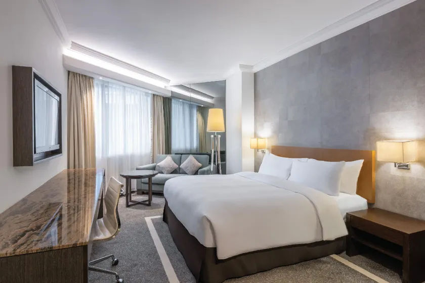 Gateway Hotel, Marco Polo - Image 1