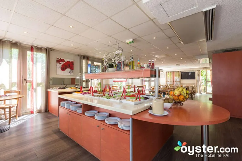 Hotel NICE - Stade - Image 1