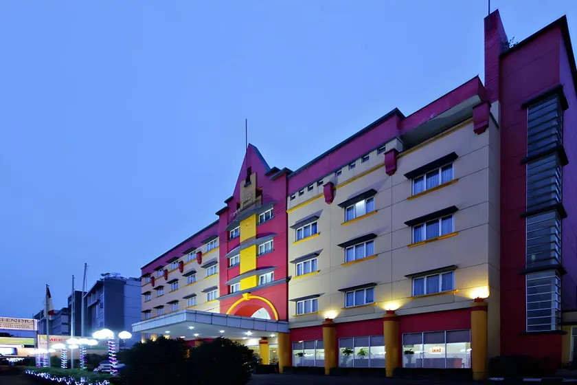 Nalendra Hotel - Image 1