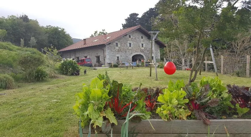 Apartamentos Iparagirre - Image 1