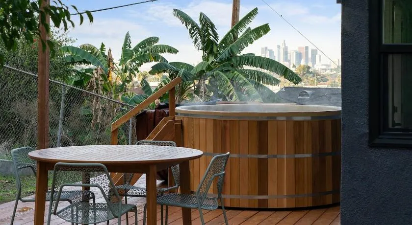 Hillside House with DTLA Views - Image 1