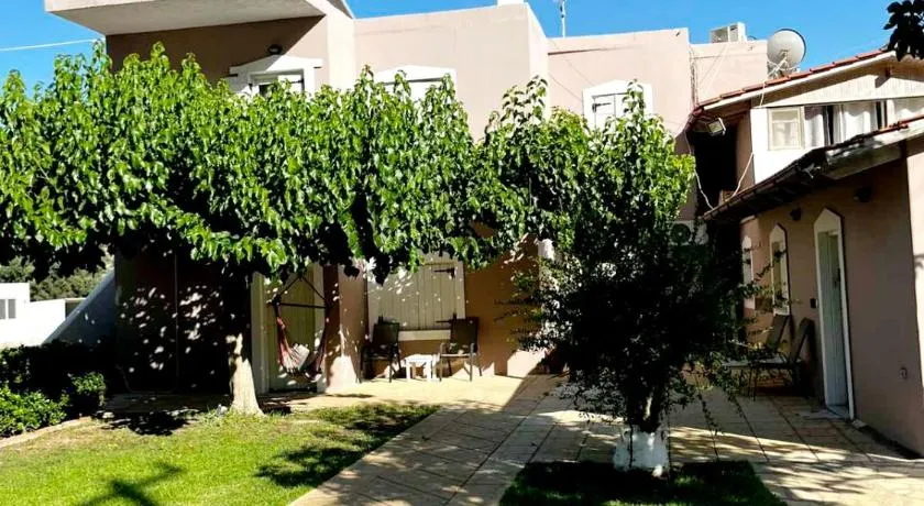"Villa Kanavos" apts - Image 1
